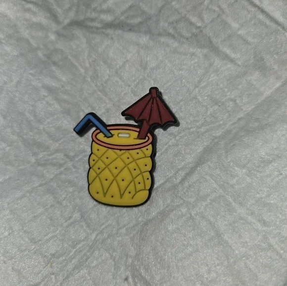 4/$8 Shoe Crocs Charm - Tropical Summer Drink Cocktail - Picture 3 of 3